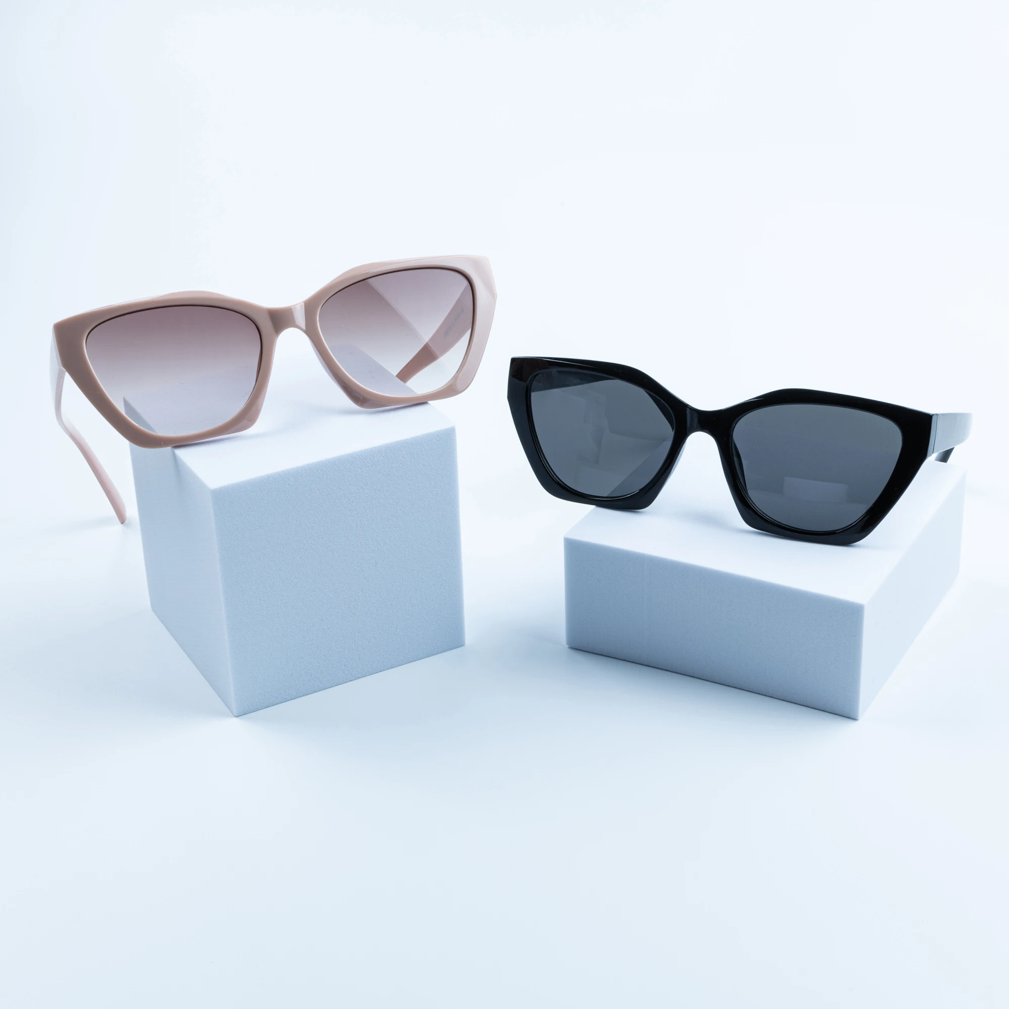 Classic Square Sunglasses Women Men Vintage Brand Sun Glasses Same color frame and lens Retro Trend Fashion Style Shades
