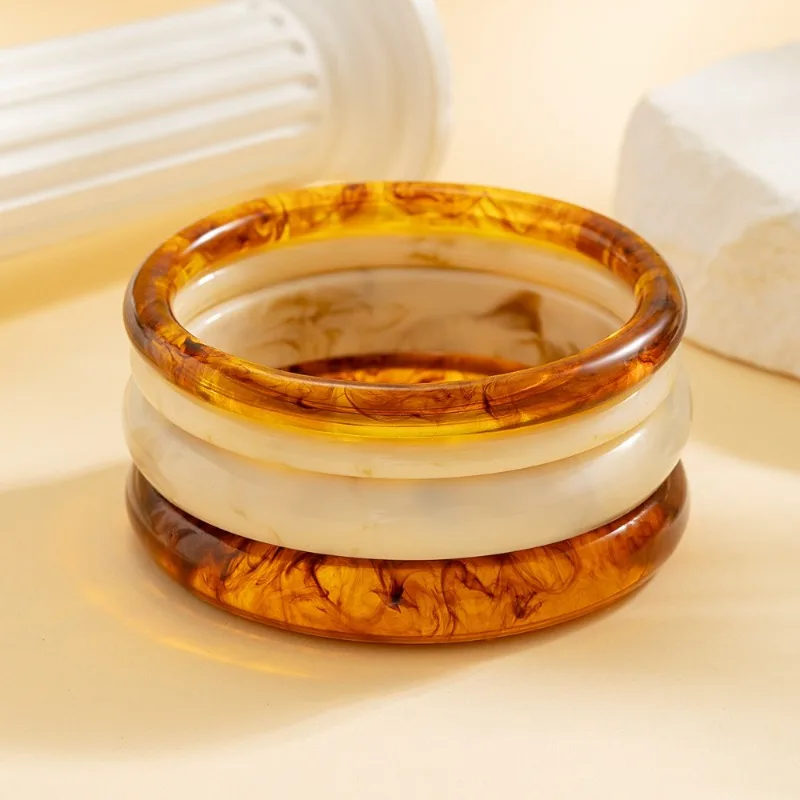 4pcs Set Fashon Retro Irregular Marble Pattern Amber White Swirl Bangles for Women Summer Beach Vacation Stackable Jewelry Sets