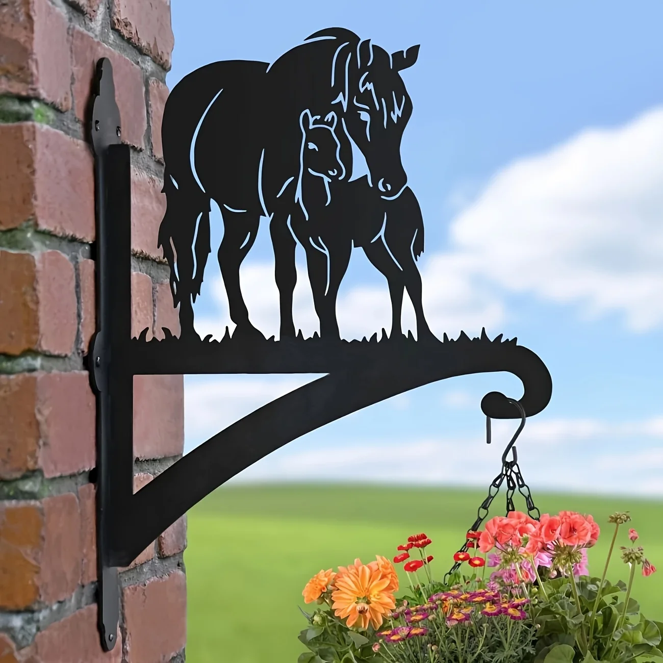 Heavy-Duty Metal Horse & Pony Silhouette Wall-Mounted Plant Hanger - Contemporary Outdoor Decor for Flower Pots, Lanterns, Bird