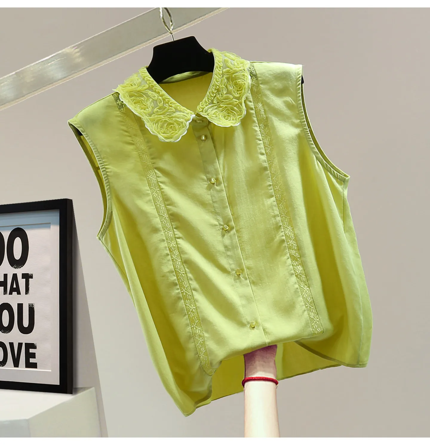 

Lace Patchwork Straight Sleeveless Shirt for Women, 2026 Summer Loose Slimming Heavy Embroidery Solid Color Casual Blouse