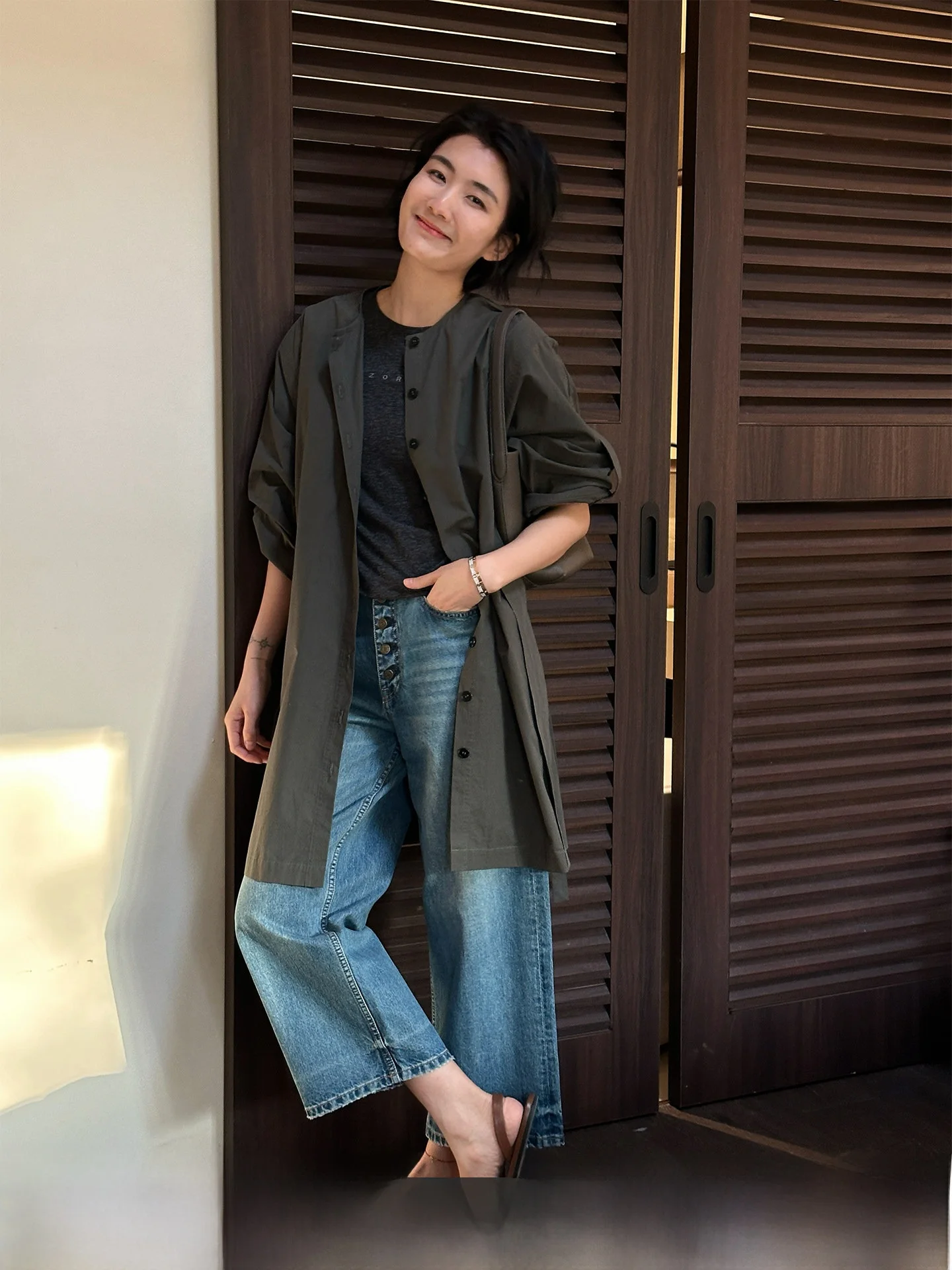 

Green round Neck Cotton Jacket Women's Style 2026 New Spring Design Mid-Length Pure Cotton Top Commute Standard Fit