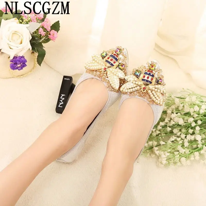 2024 Fashion Women Leather Casual Shoes Woman Flats Slip on Shoes for Women Barefoot Shoes Crystal Loafers Women Harajuku Zapato