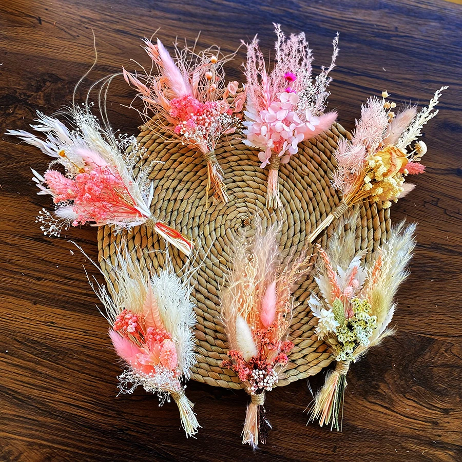 

7pcs Mini Bouquet Dried Flower Set Pampas Grass Bouquet Boho Home Decor DIY Wedding Card Cake Flower Arrangement Photo Props