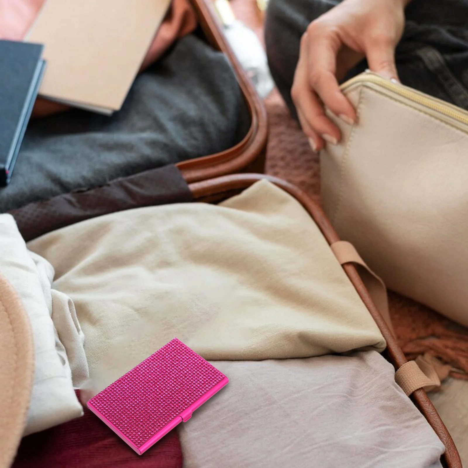 

Металлический держатель для визитных карточек из алюминиевого сплава, блестящий компактный чехол со стразами, стильное хранилище для карт для женщин, деловые подарки