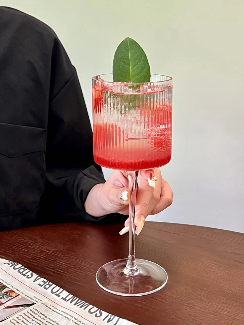 

Ins Sle Келих для шампанского Гравированный стакан Highball Чашка для вина Бокал для сладкого вина Виски Бокал для коктейля Вертикальная полоса Дизайн