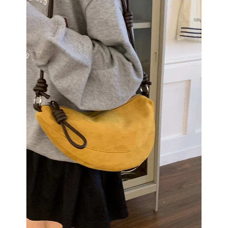 

2025 New Korean Versatile Saddle Bags Retro Niche Underarm Hobos Bag for Women