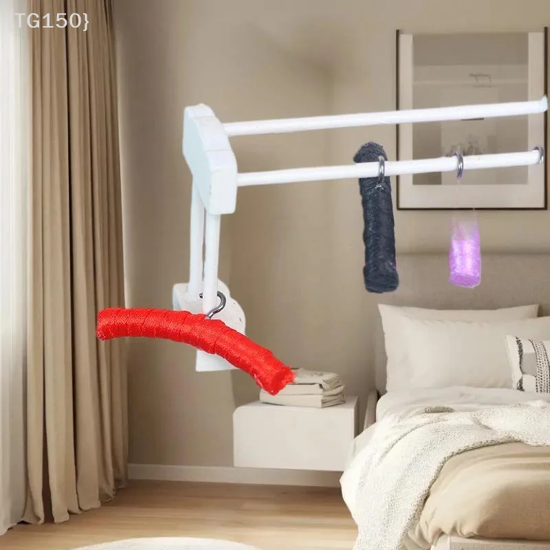 ชุดไม้แขวนเสื้อจิ๋วจำลอง 4 ชิ้น ขนาด 1/12 สำหรับตกแต่งบ้านตุ๊กตา อุปกรณ์ประกอบฉากถ่ายภาพฉากจิ๋ว ของเล่นเล่นสมมติ