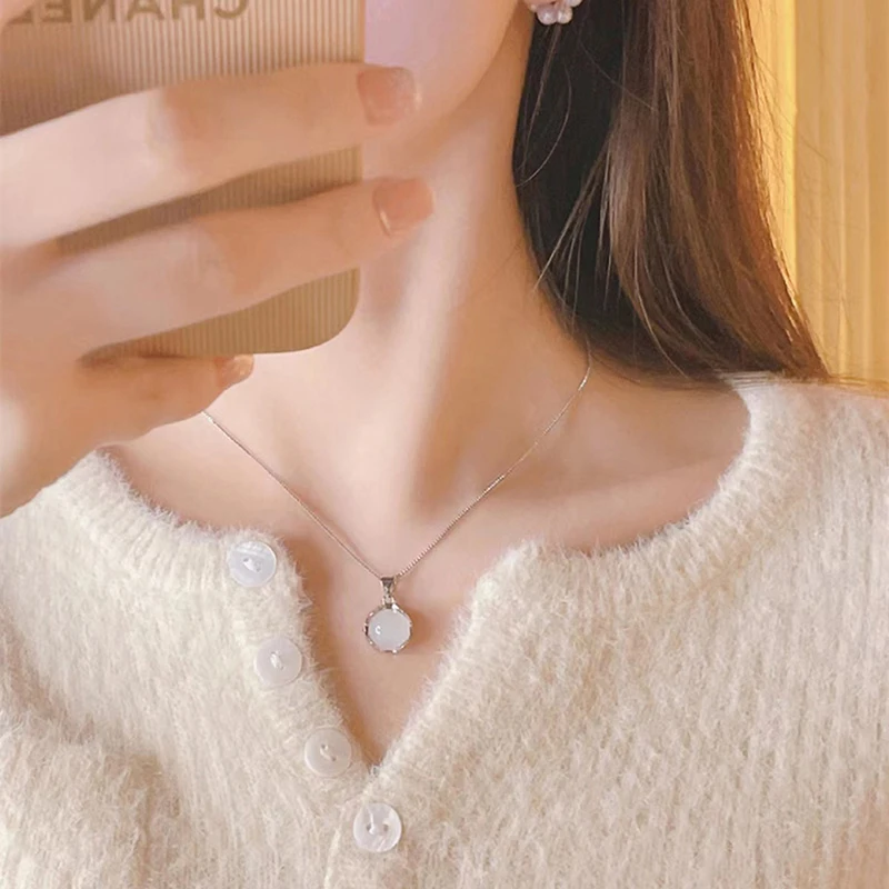 Slimming and Weight Loss  Chalcedony Pendant Necklace for Women Delicate Clavicle Chain Silver Color Neck Jewelry for Gift