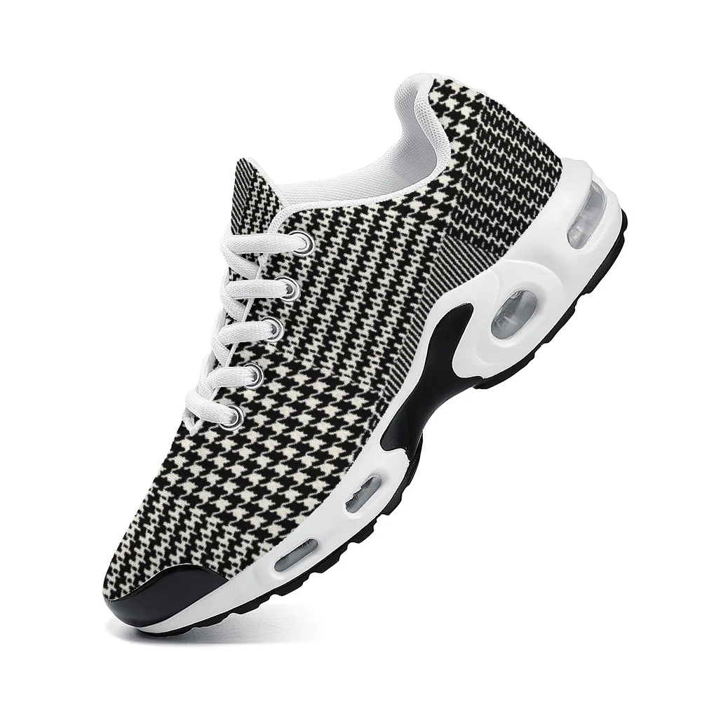 รองเท้าลำลองลายสก็อตแบบปรับแต่งได้ พื้นรองเท้าแบบมีเบาะลม ระบายอากาศได้ดี  รองเท้ากีฬาแบบ unisex