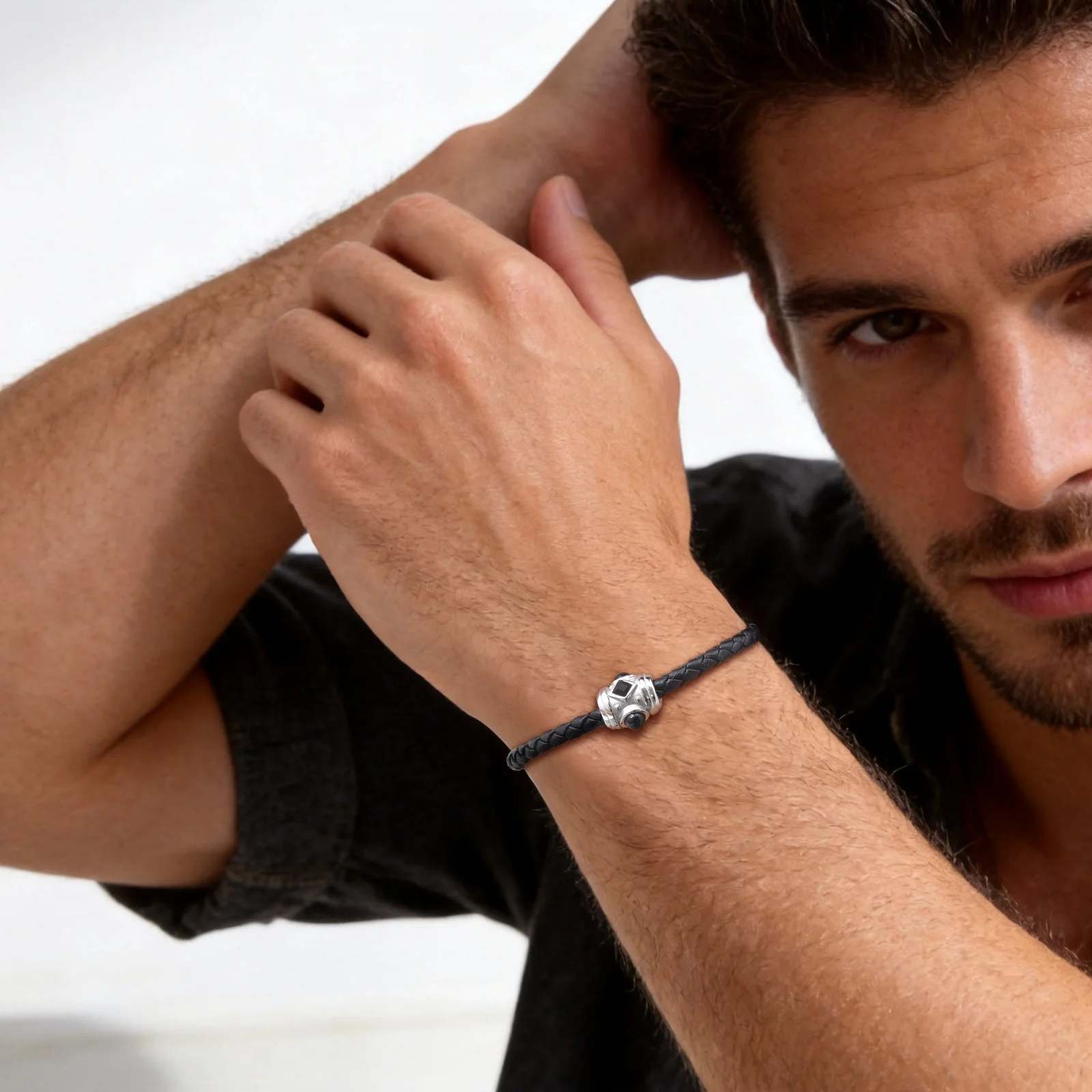 Stilvolle Herren-Lederarmbänder, Edelstahl-Armband mit schwarzen Zirkonia-Steinen, Geschenk für Ehemann, Vater, Sohn, BBF – Detail 2