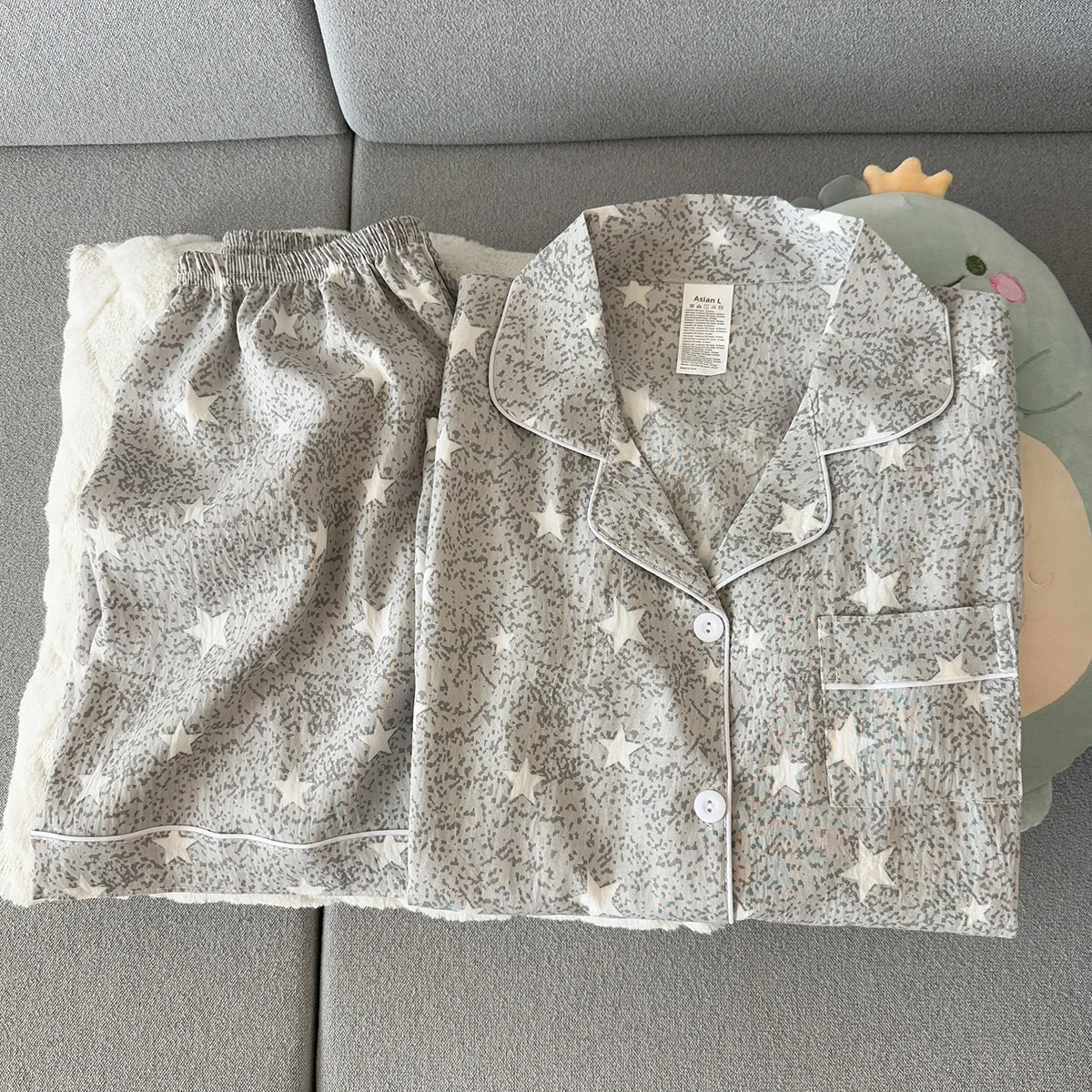 Women's Summer Pajamas, Thin Style with Star Pattern, Short-Sleeved Shorts, Sweet and Cute, Can Be Worn Outside in Summer, Two-Piece Home Wear Set 5