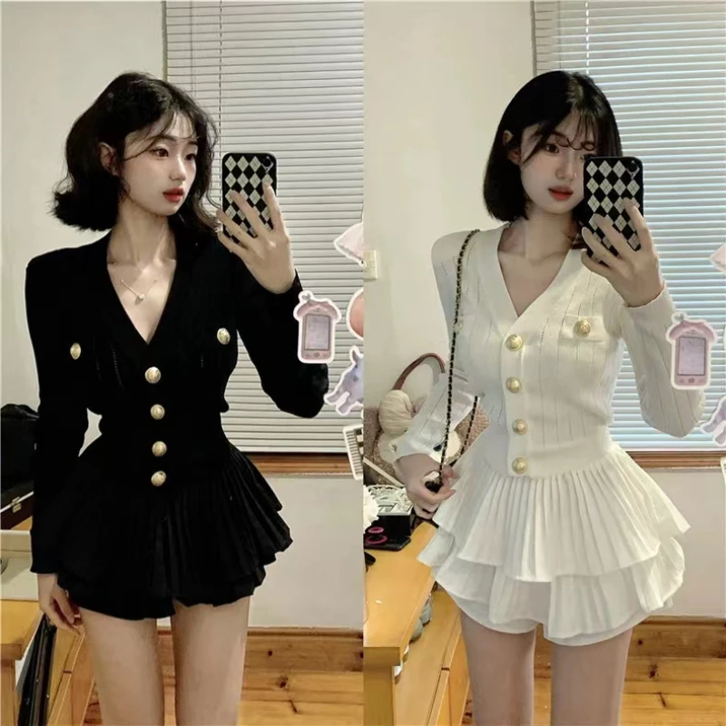 

2024 Spring Korea Fashion Knitted Suit Black Slim 2 Piece Skirt Set Casual Elegant Sweater + Women Outwear Casual Y2k Mini Skirt