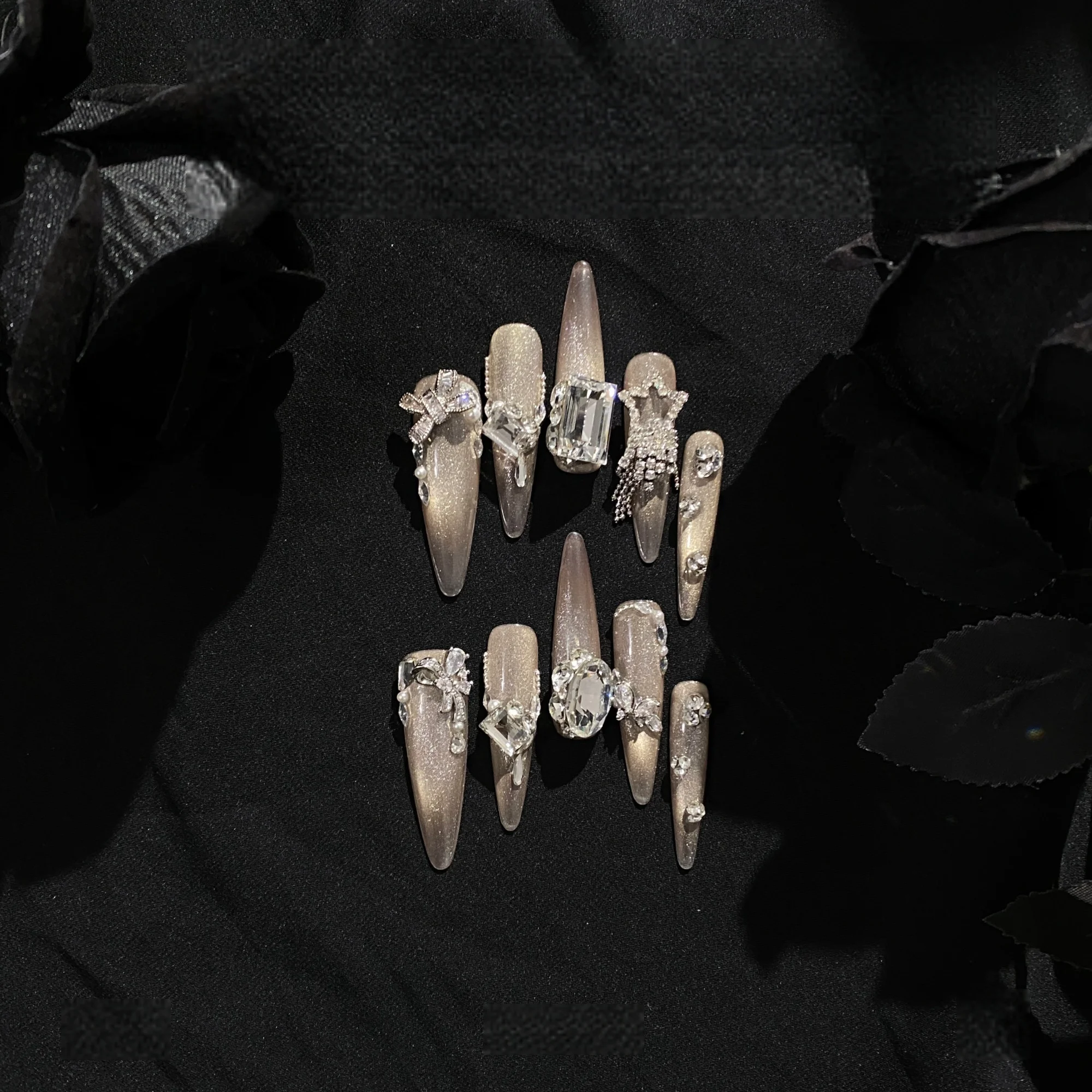 High-grade Cat's Eye Black Gray Gradient Color Press On Nails Handmade Fine Glitter Gradient Winter Caramel Amber Fake Nails