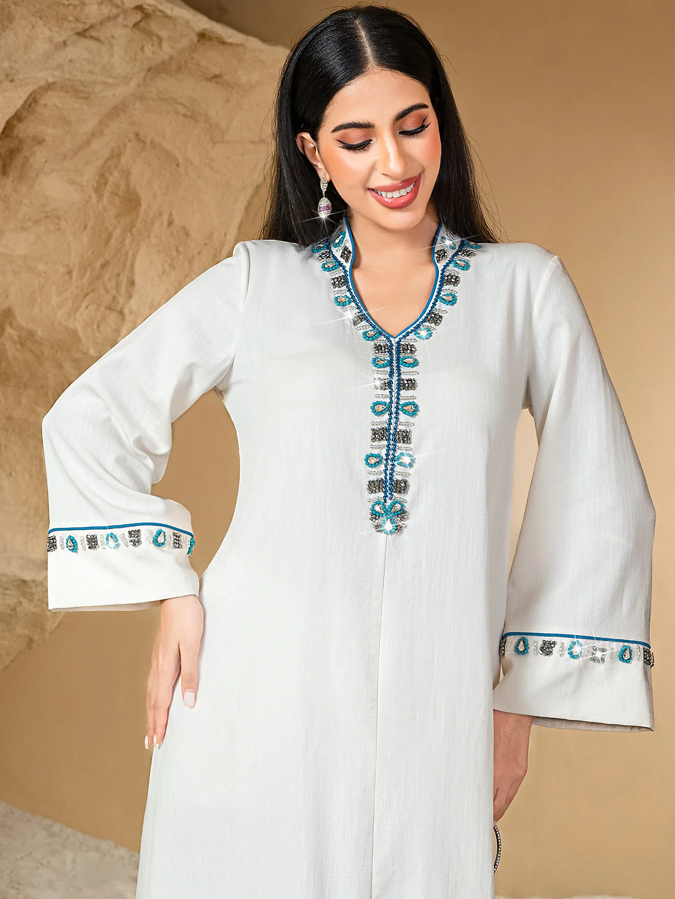 

Luxury Dubai Abaya Dress for Women Summer Middle East Muslim White Robe Islam Holiday Outift Embroidery Morocccan Kaftan