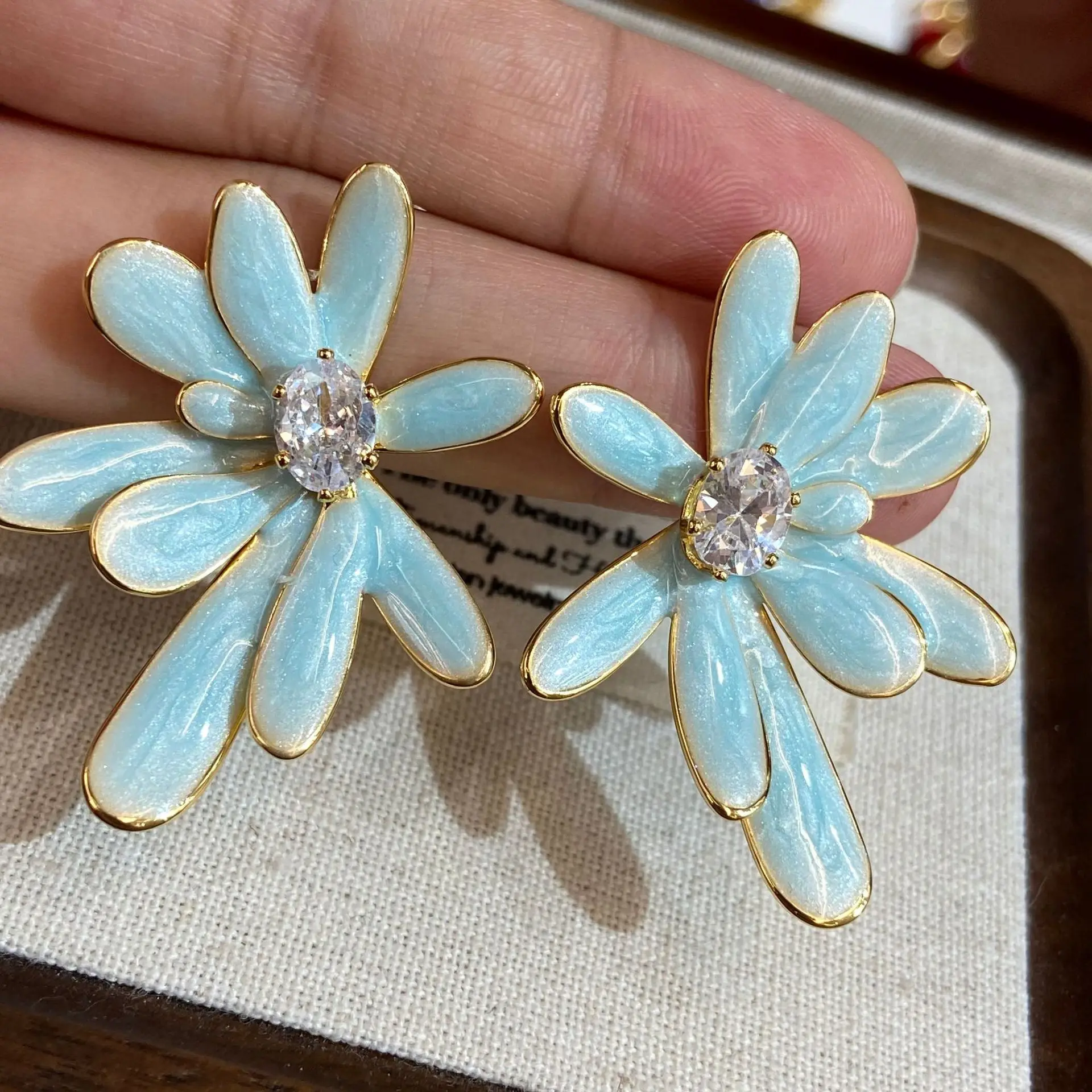 

Blue Flower Drip Oil Earrings for Women Stylish Trendy Hoop Studs Fashion Jewelry Accessory Delicate Ladies Jewelry Banquet Gift