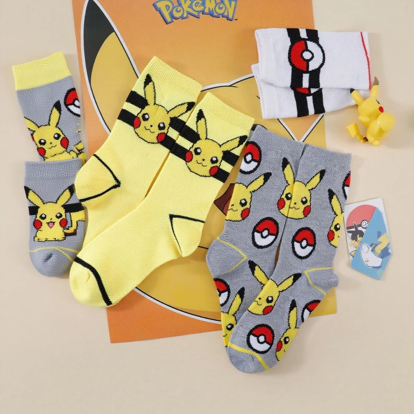 3 Paar japanische Cartoon-Pokémon-Socken für Damen, Anime-Elfen-Trendsocken, lustige und niedliche Pokémon-Pikachu-Mittellange Socken – Detail 4