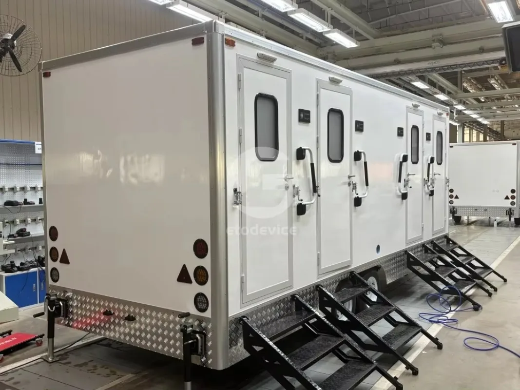 مقطورة مرحاض محمولة للاستحمام بتصميم متنقل مع مرحاض متنقل