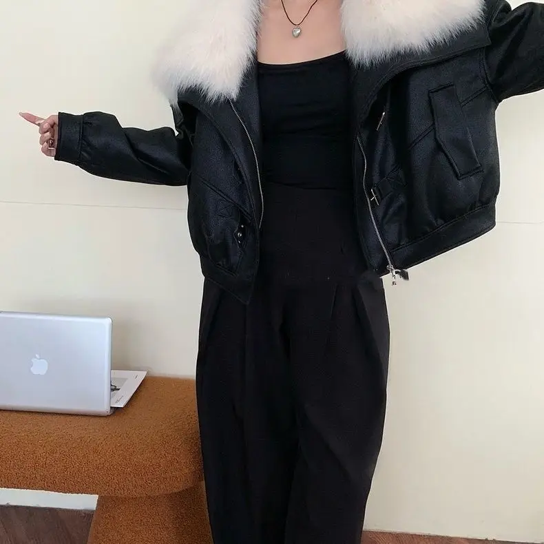 2025 abrigo de piel de imitación de invierno versión coreana femenina de piel de motocicleta un abrigo grueso