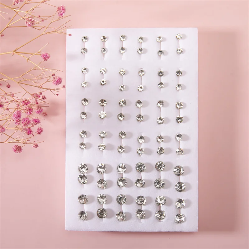 مجموعة أقراط كريستال بيضاء اللون للنساء ، أقراط بلاستيكية صغيرة ، حجر الراين الهندسي ، أحجام مختلطة ، هدايا مجوهرات للفتيات ، 36 زوجًا