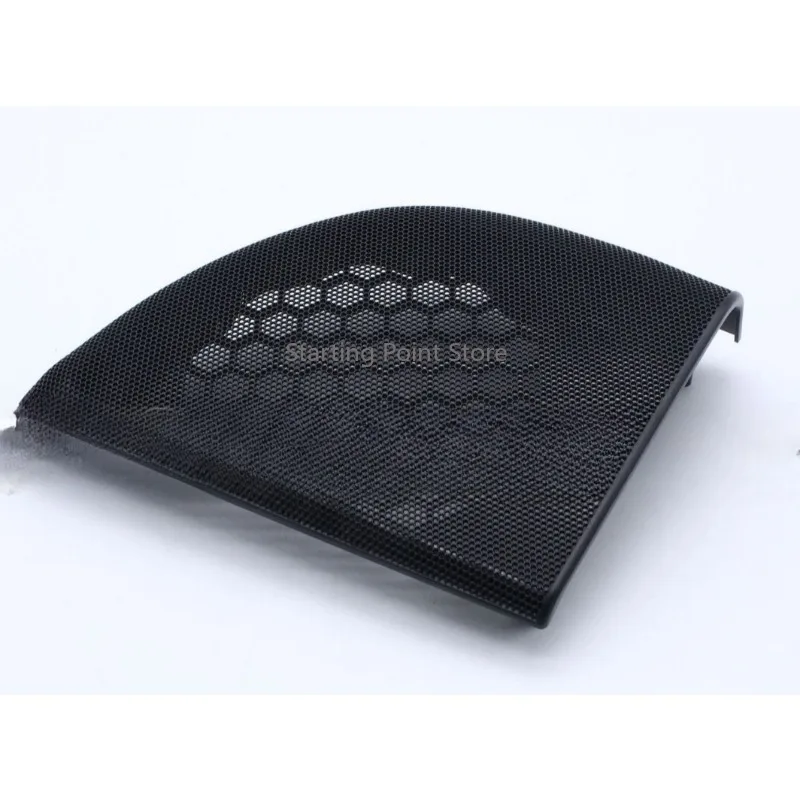 Suitable for benz C-class horn cover black right A20372704889051 left A20372703889051