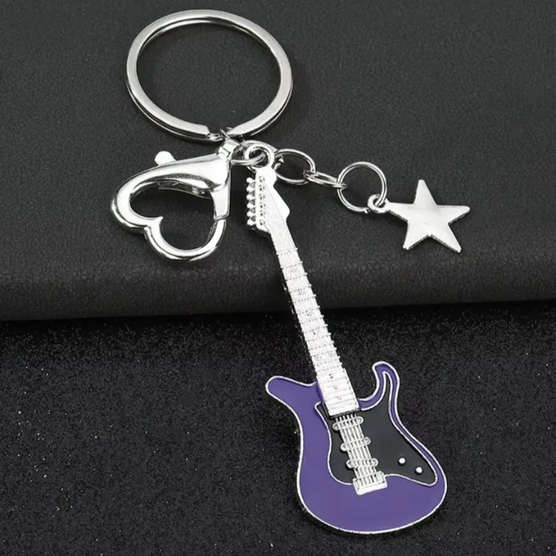 Y2k Guitar Love Heart Star Keychain for Women Fashion Pendant Vintage Rock Accessories Sweet Cool Trendy Gift Music Enthusiasts