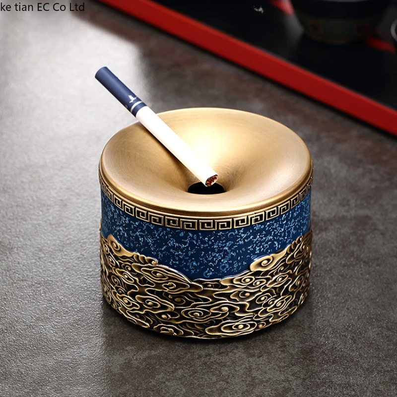 European luxury pure brass ashtray cigar ashtray Chinese retro creative living room office with lid ashtray home decoration