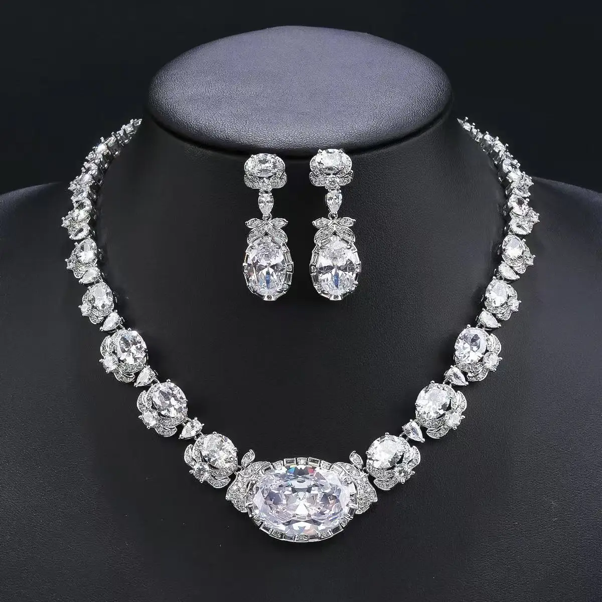 HIBRIDE Exquisite Gorgeous Jewellery Ladies Heartwarming Necklace Earrings Set Party Prom Wedding Graduation Accessories S-585