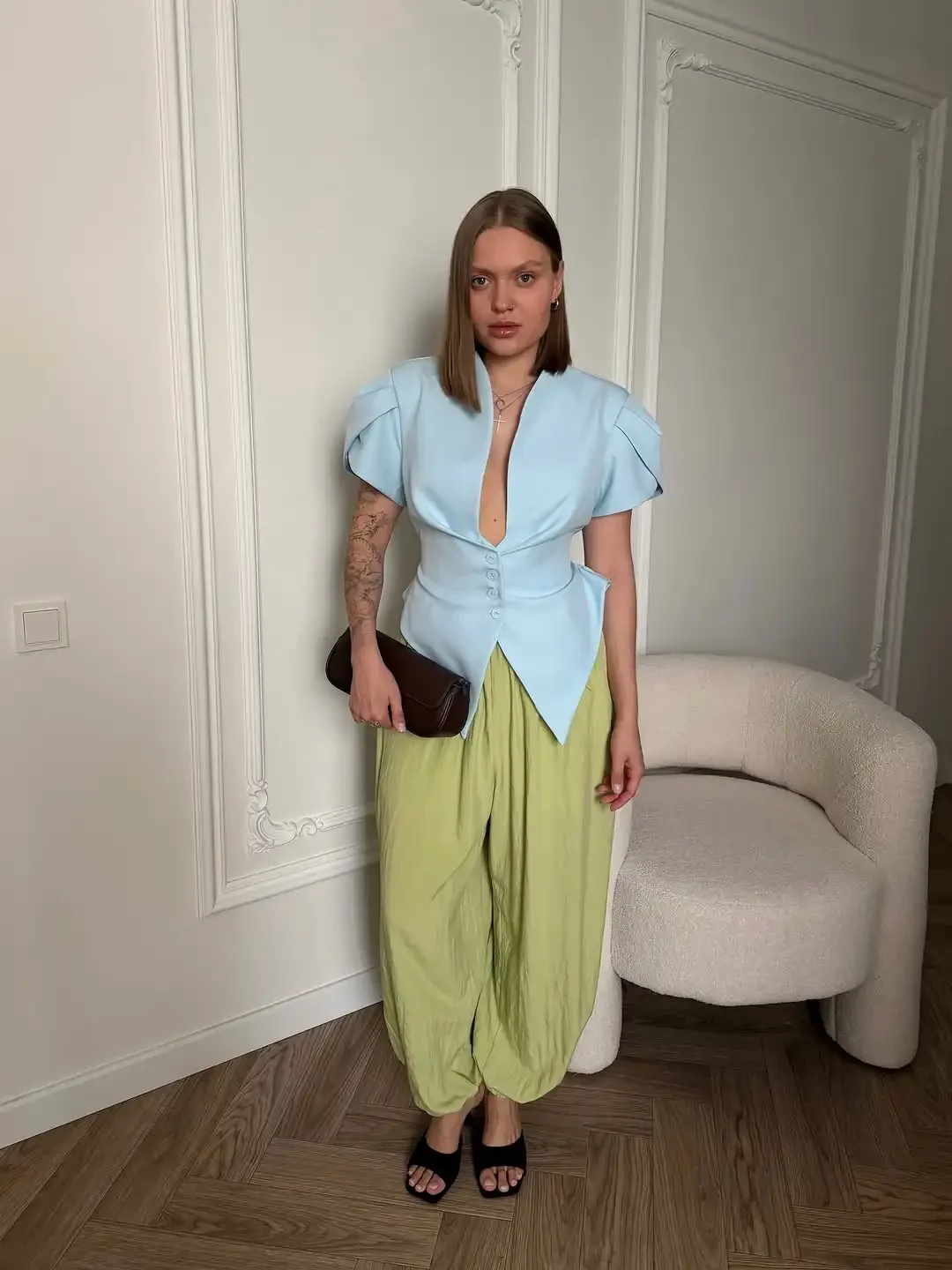 Women's Sexy V-neck Short Sleeve Solid Fitted Blazer Top Chic Peplum Hem Button Front Shirts 2026 Lady New Street Office Blouse