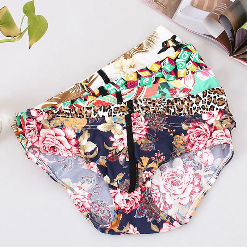 Wangjiang メンズ夏ローライズアイスシルクプリント通気性ブリーフバルジポーチ下着セクシーな快適パンツビキニ水着