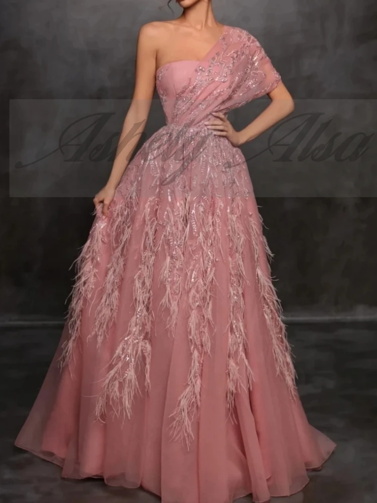 Elegancka różowa suknia wieczorowa na jedno ramię z koralikami z piórami o długości do podłogi dla kobiet Suknia ślubna na imprezę Prom Okazje Nowy
