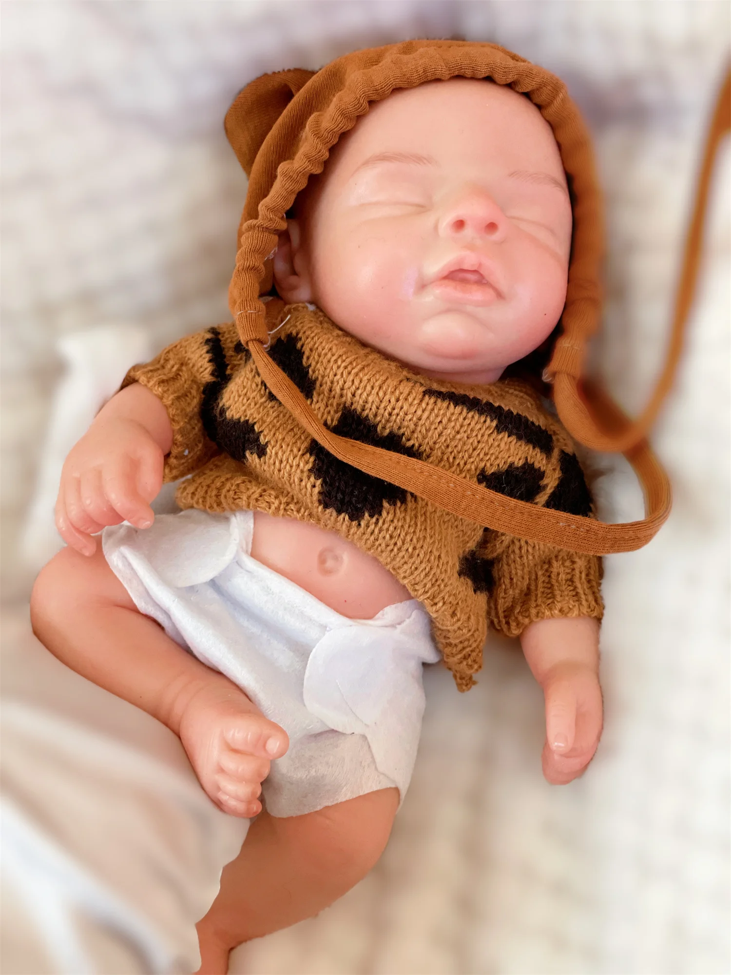 Dream Yi-Reborn Boy Butter Painted, Sleeping Full Body Silicone, Chauve Handmade, Soft Touch Feeling, 2 Styles, 10in