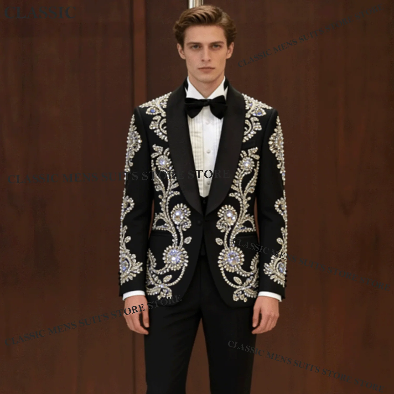 

Customized Intricate Velvet Men suits For Wedding Groom Gem Jewelry Male Prom Party Handsome Blazer 3 Pieces Sets Tuxedos Slim