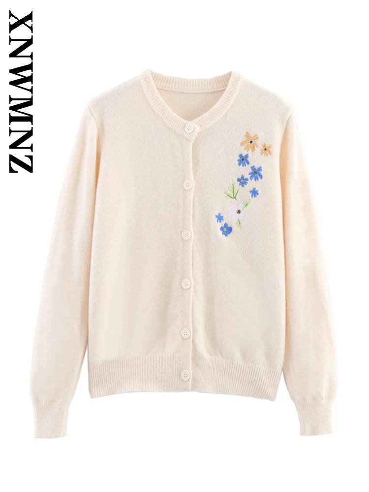 

XNWMNZ 2025 Autumn New Product Woman Simple Fashion Long Sleeve O-Collar embroidery Knit Cardigan Casual Chic Lady Floral Top