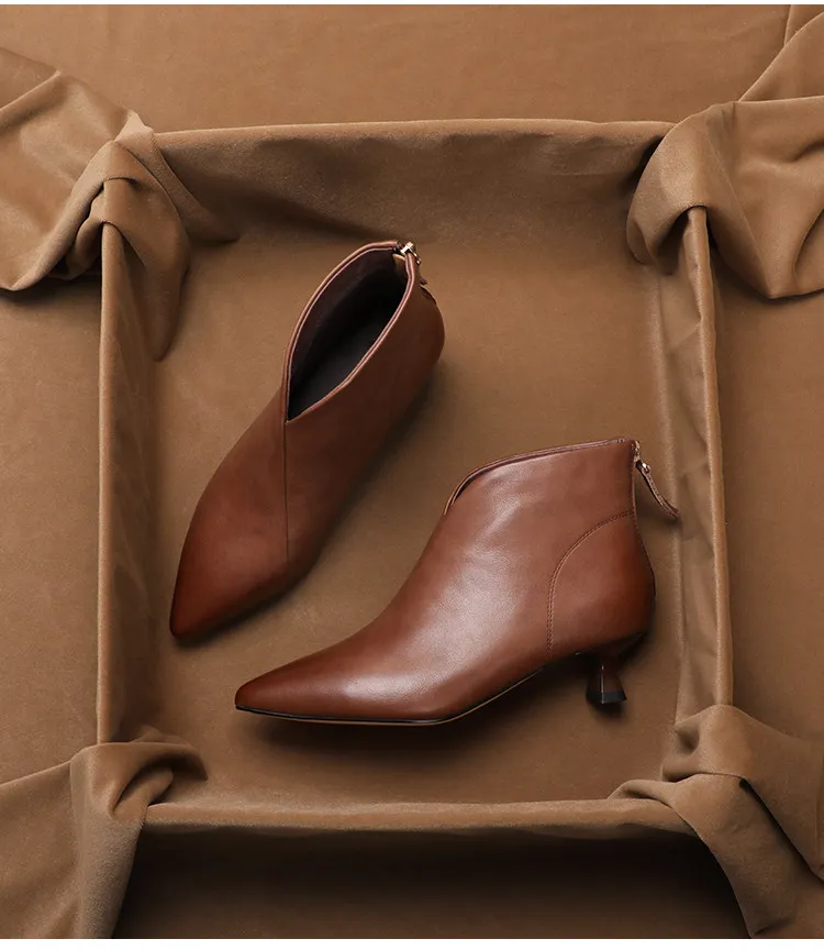 

Элегантные женские ботильоны SHOEBOX в стиле ретро с острым носком, осенне-зимняя новинка, из натуральной кожи, на среднем каблуке, с V-образным вырезом, визуально стройнящие ногу