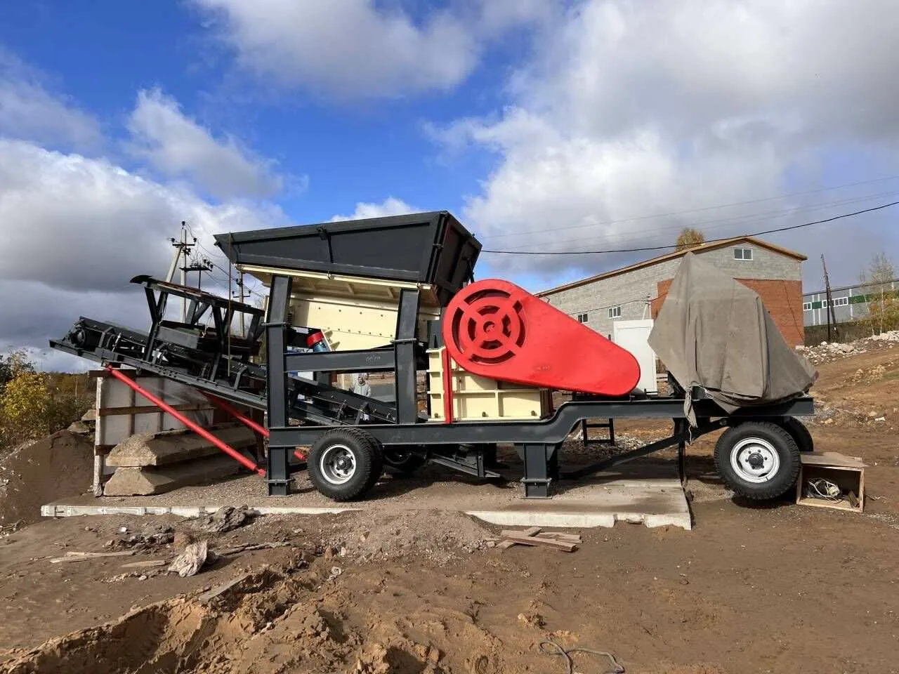 Customized High Efficiency Portable Stone Crushing Machine  River Rock Limestone  Mobile Stone Jaw Crusher Hammer Crusher Line