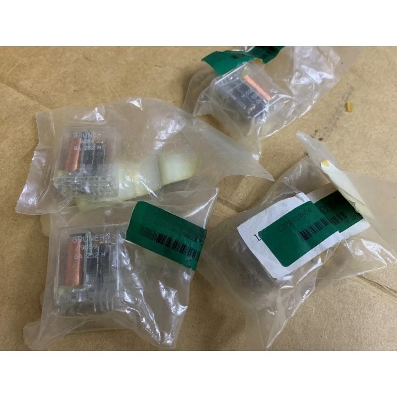 Piezas para C37D210451 Piezas de prensa Roland R200 R600 GRUNER 9059 GA252H Relé