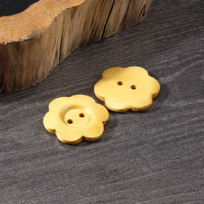 10PCS Wooden Flower Buttons 2-hole Beautiful Flat-back Buttons Woman Overcoat Sweater Apparel Accessories