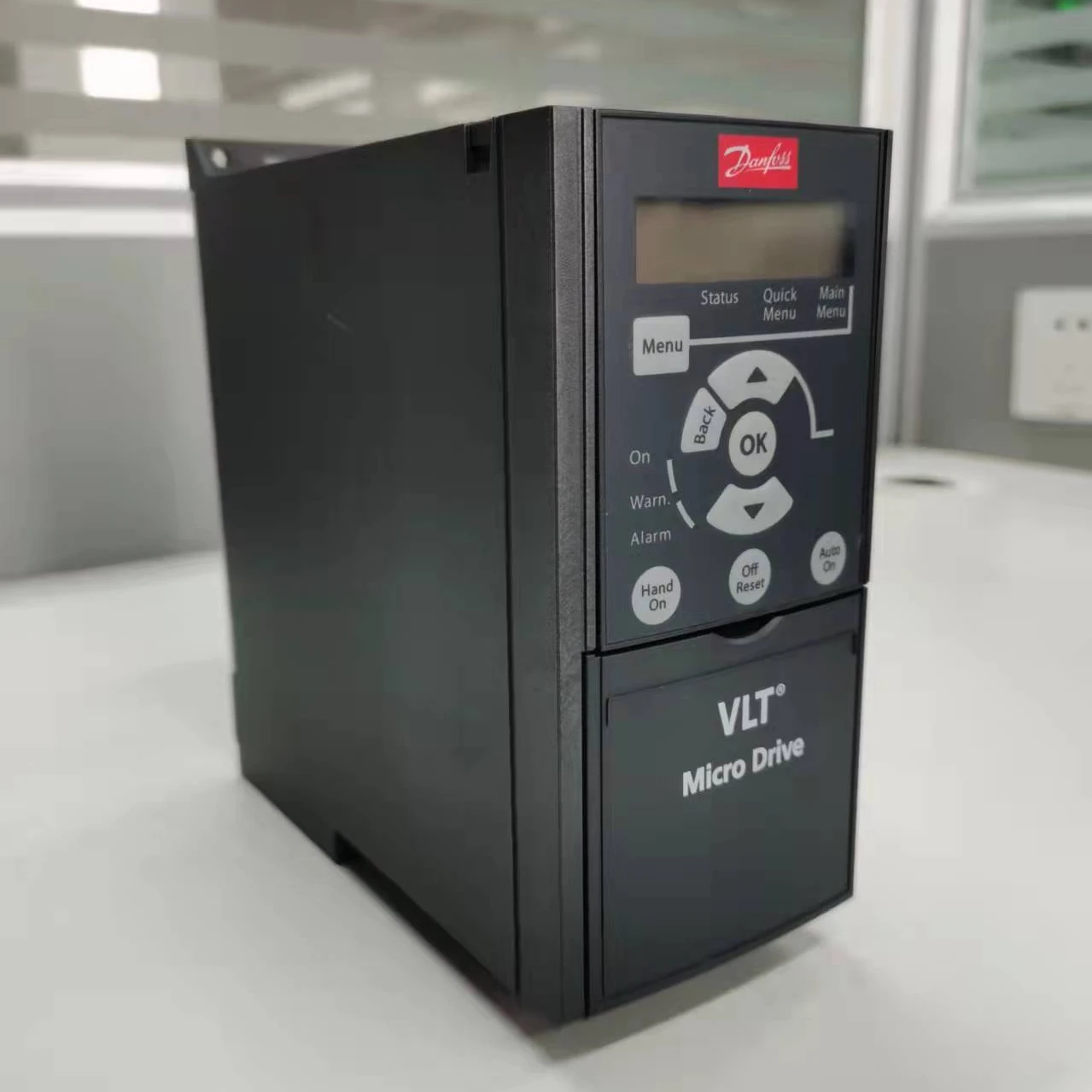 

Danfoss Vlt Automation Micro Drive Fc 51 FC-051PK75T4E20HXXXCXXXSXXX Преобразователь частоты 0,75 кВт VFD инвертор