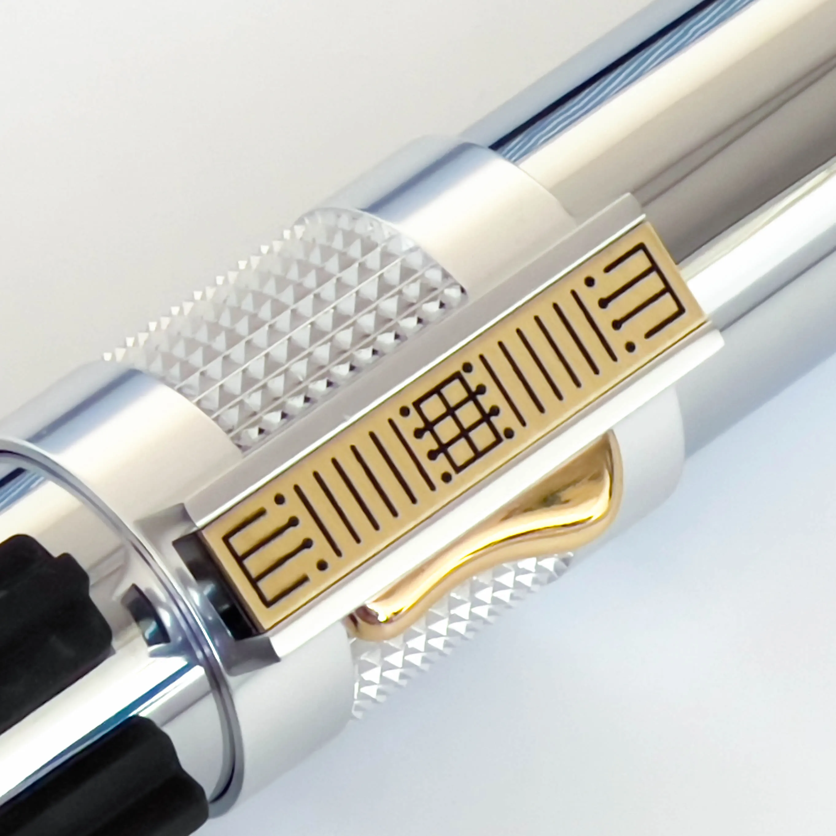 ELF SABERS Verion 2.0 Anakin ep3 Neopixel Lightsaber Proffie3.9