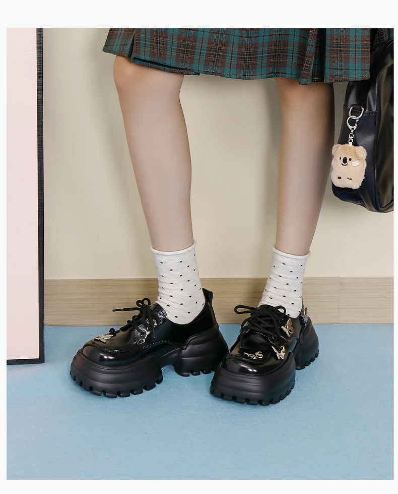 خريف جديد فراشة عادية أوف وايت الارتفاع زيادة أحذية نسائية تنوعا النمط البريطاني الأسود الدانتيل متابعة أحذية من الجلد