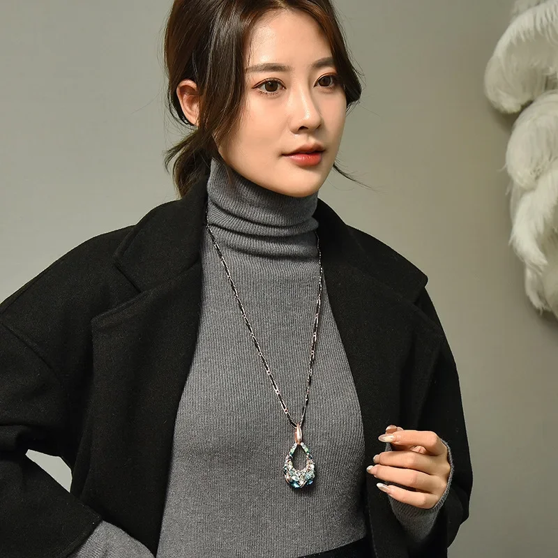 2025年ティアドロップクリスタルセーターチェーンロングネックレス、多用途、ハイエンドバロックネックレスアクセサリー、秋冬向け