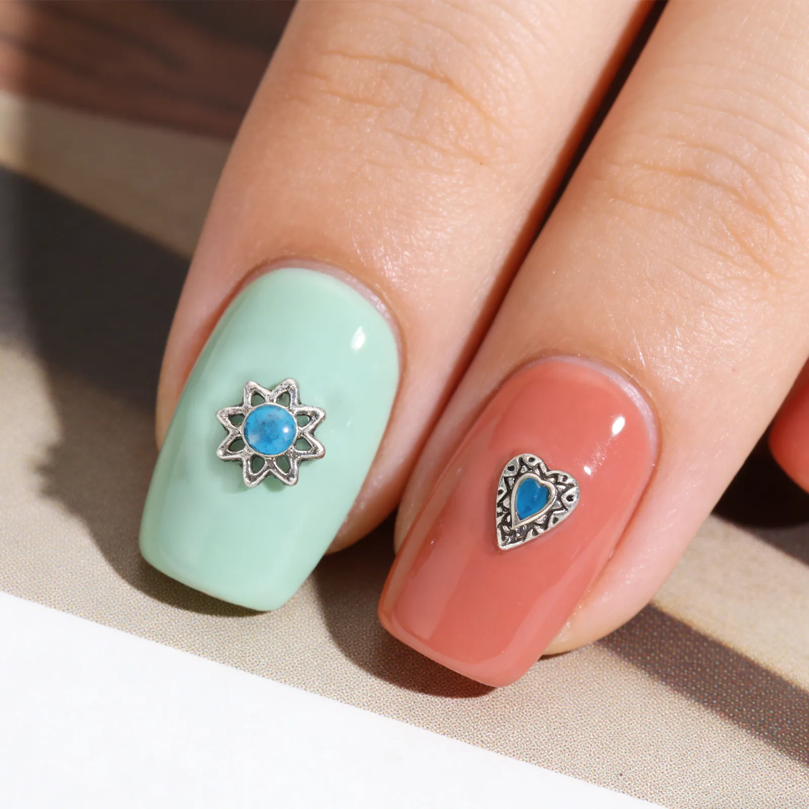 

60Pcs Western Nail Charms Retro Turquoise Stone Crackle Design 3D Vintage Grunge Manicure Charms for Acrylic Gel Natural Nails