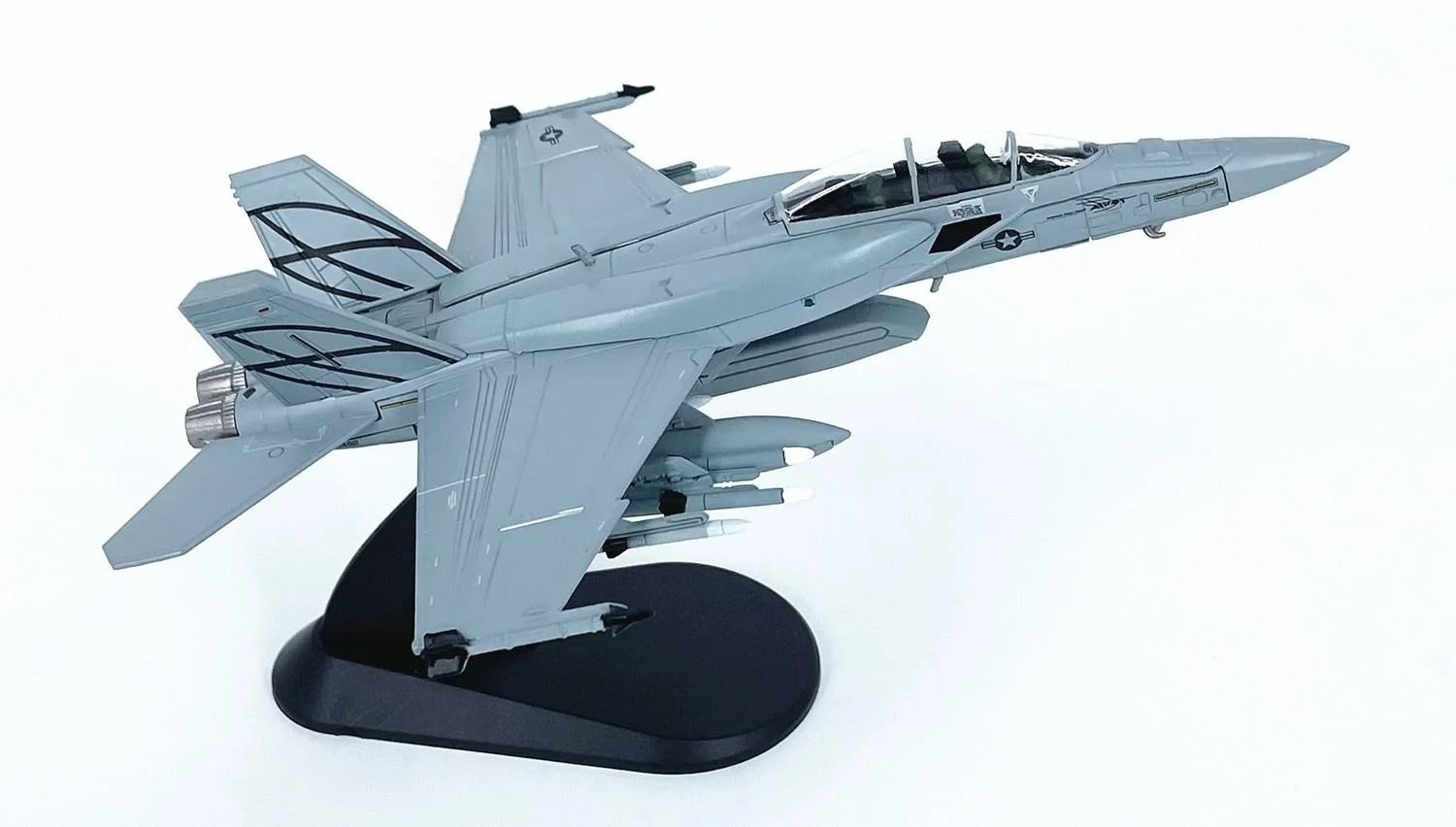 1/100 Scale US Alloy F-18 Carrier-Based Aircraft F18 Ultimate Hornet Fighter Finished Military Aircraft Model Collection
