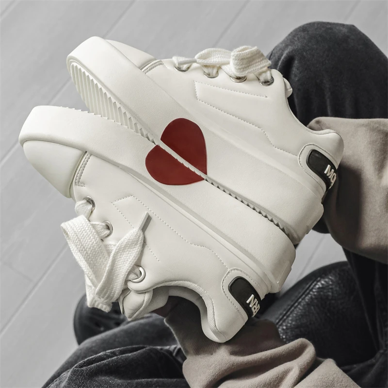 

2025 New Men’s Fashion Sneakers– Hong Kong Style, Chunky Sole, Height Increase, Breathable, Daily Commute & Sports