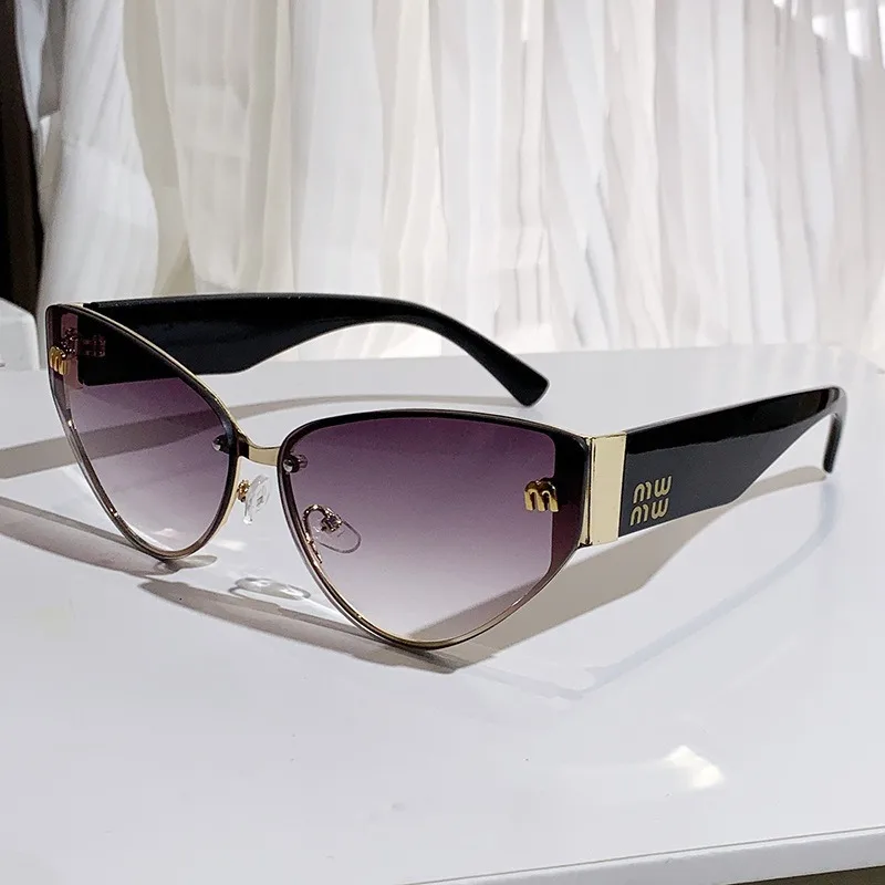 نظارات شمسية معدنية أوروبية وأمريكية عصرية، إحساس راقي للرجال والنساء، تنحيف شخصي، نظارات شمسية عين القطة