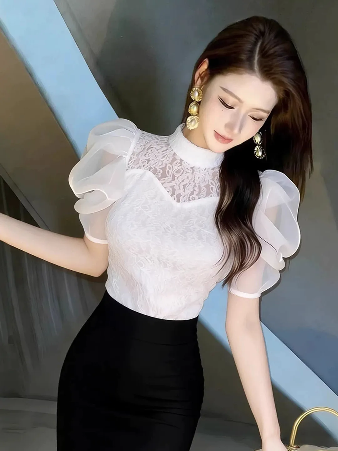 

Lace Bubble Sleeve Shirt Women's Hollow Design Sensation Small Audience Summer New Style Korean Version Slim Fit Short Sleeve