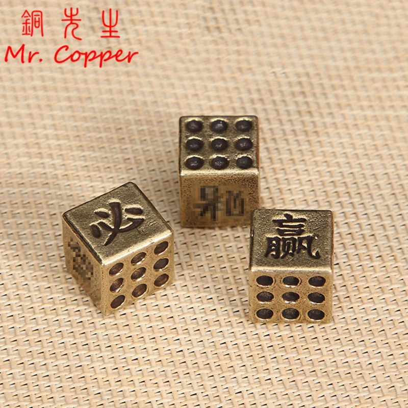 Solid Brass Lucky Gambling Must Win Dice Ornaments Vintage Metal Small Desktop Decoration Copperware Miniature Party Gifts