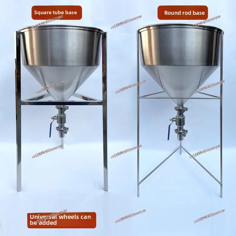 قمع بقطر كبير جدًا مع صمام كروي بمفتاح تحكم يملأ سجق الدم بالإضافة إلى رف قادوس صلصة الفلفل الحار