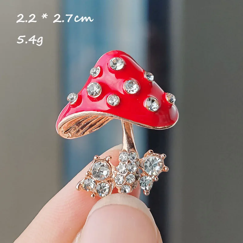 Colorful Rhinestone Pearl Mushroom Brooches For Women Cute Enamel Mushroom Brooch Clothes Suit Laple Pin Party Jewelry Gifts