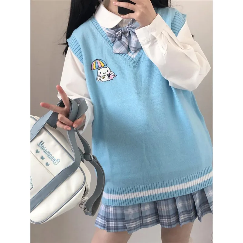 Kawaii Sanrio maglione gilet cartone animato gilet Y2k dolce carino stile Preppy donne Pullover con scollo a v ricamo giapponese Lolita top